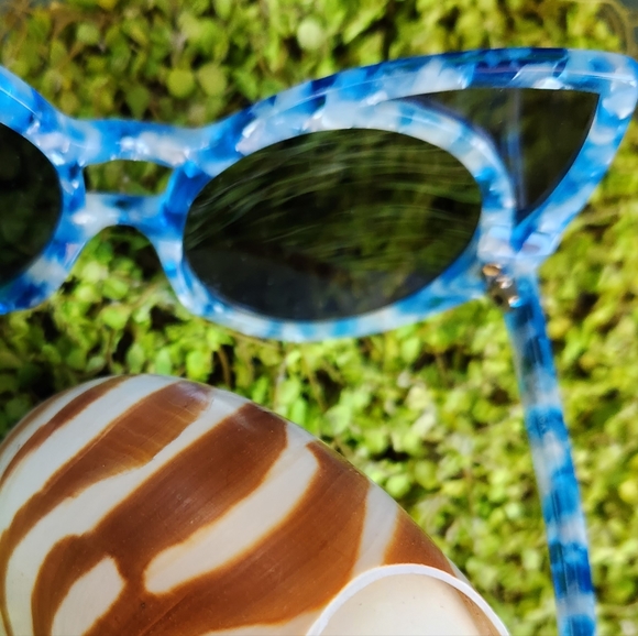 LINDA FARROW GALLERY KHALEDA RAJAB+FAHAD Cat Eye Blue Marble SUNGLASSES RARE NEW - Picture 4 of 16